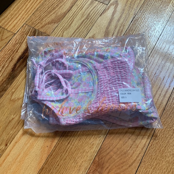 For Love and Lemons Hydrangea Blooms One Piece Swim - Picture 15 of 16